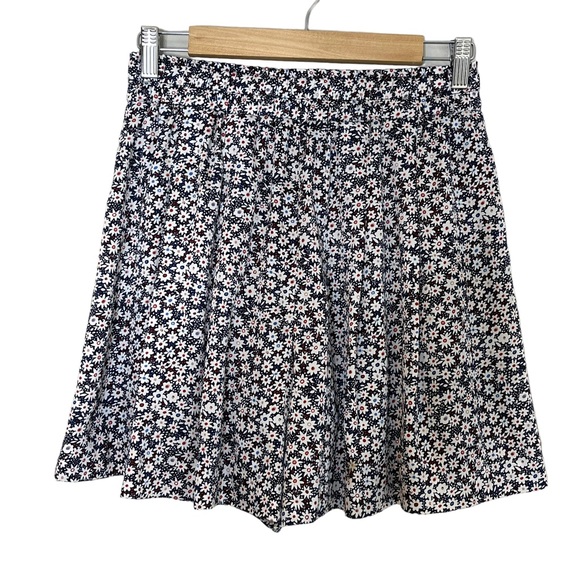 Uniqlo Pants - Uniqlo Womens Floral Pleated Elastic Waist A-Line Skort Size M